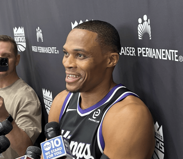 富兴配资端 教练对你有什么要求？威斯布鲁克：就让我做自己